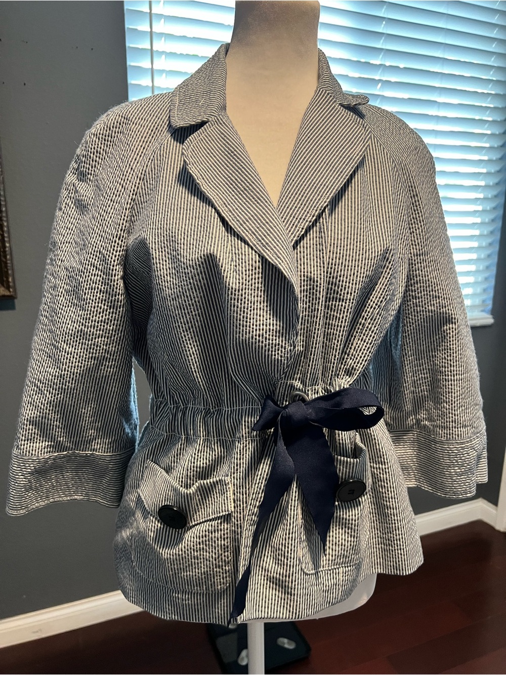 Vintage Willi Smith White Jacket with Navy bow and pockets. Size L